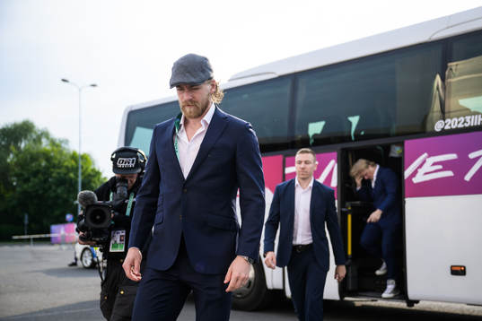 Anton Lindholm of Sweden arrives to the arena for the 2023