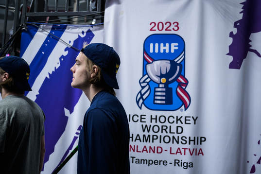Leo Carlsson of Sweden watches the Switzerland vs Germany