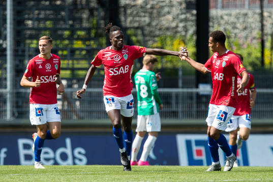 Brages Ieltsin Jeronimo Semedo Camoes jublar