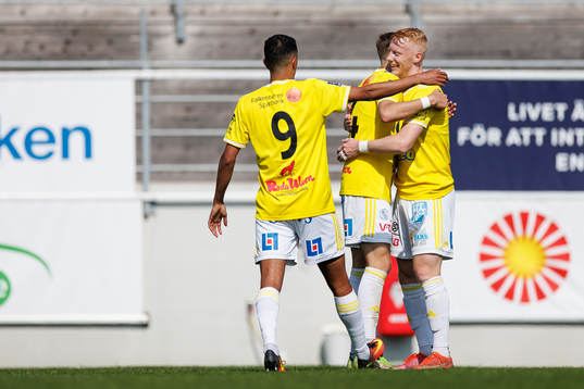 Falkenbergs Wilhelm Ärlig jublar