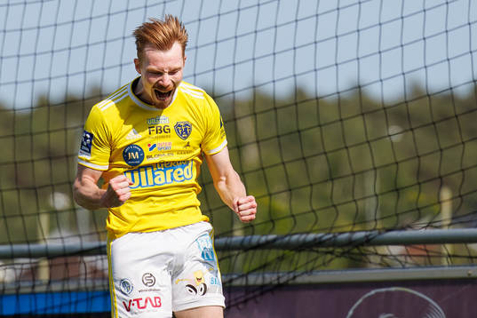 Falkenbergs Linus Borgström jublar