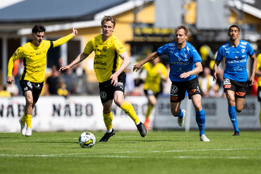 Mjällbys Alexander Johansson och Halmstads Joel Allansson