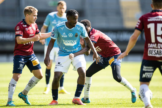 Örgrytes Hampus Dahlqvist och Mubaarak Nuh mot Gefles York
