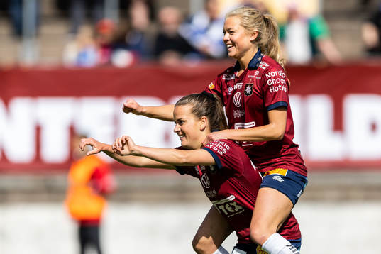  Örgrytes Frida Bremer jublar efter 1-0