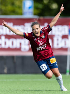 Örgrytes Frida Bremer jublar efter 1-0