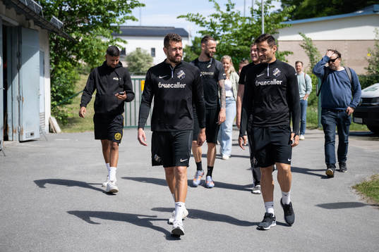 AIKs målvakt Kristoffer Nordfeldt och Sotirios Papagiannopoulos