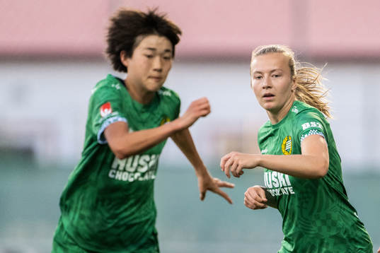Hammarbys Maika Hamano och Sara Kanutte Fornes