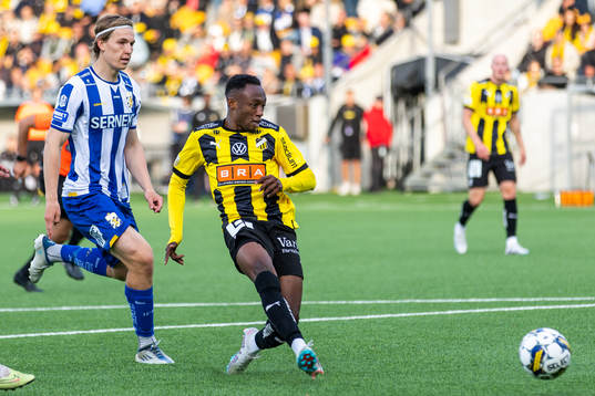 Häckens Benie Adama Traore gör 3-1