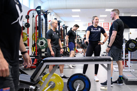 Jennifer Carlsson, Hanna Olsson och herrlagets tränare