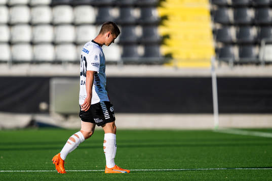 Örebros Samuel Dahl byts ut