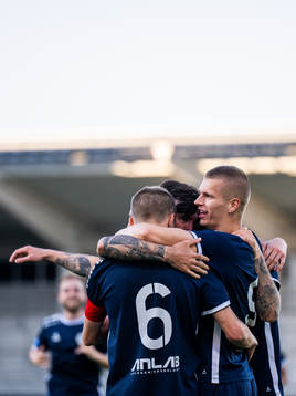 Utsiktens Lucas Hedlund jublar med lagkamrater