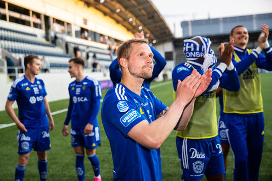 GIF Sundsvalls Erik Andersson jublar