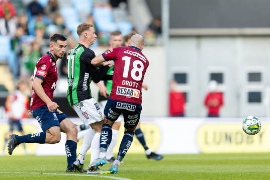 GAIS Julius Lindberg och Örgrytes Erion Sadiku och