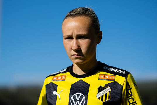 Häckens Marika Bergman Lundin innan  fotbollsmatchen i Damallsvenskan mellan Häcken och Kristianstad den 2 juni 2023 i Göteborg. 