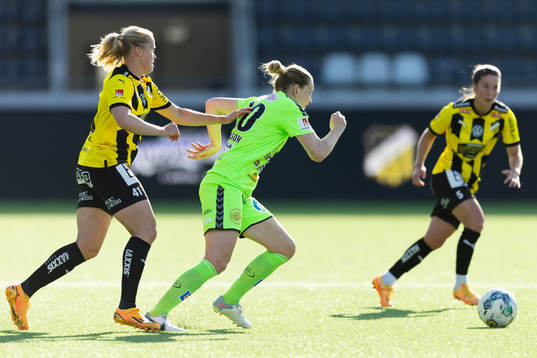 Häckens Julie Blakstad och Kristianstads Mia Carlsson