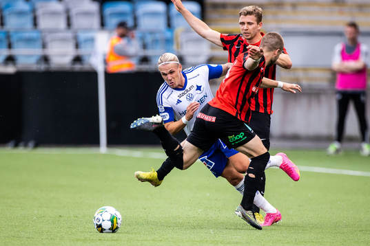 IFK Norrköpings Arnor Sigurdsson och Brommapojkarnas