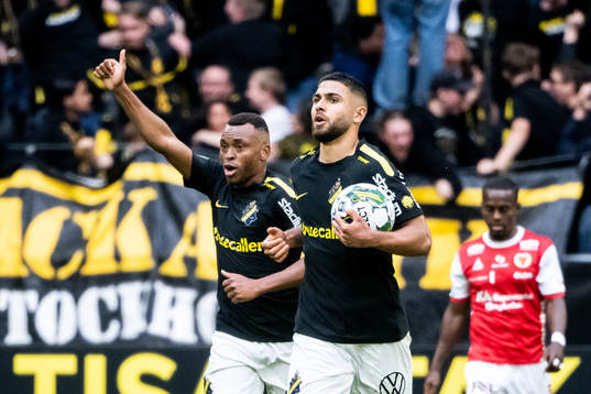 AIKs Abdussalam Magashy jublar efter sitt 1-1 mål