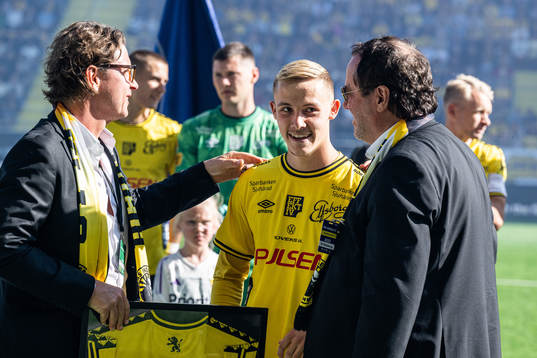 Elfsborgs Jacob Ondrejka avtackas