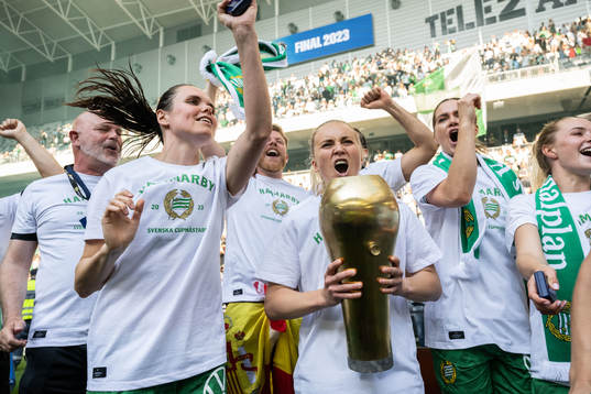 Hammarbys Simone Boye Sørensen, Ellen Gibson och Hanna