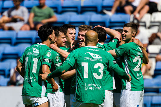 Jönköpings Södras Taylor Silverholt jublar med