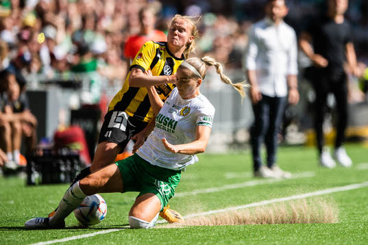 Häckens Julie Blakstad och Hammarbys Eva Nyström
