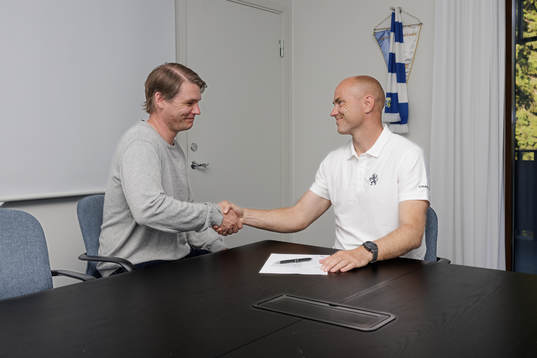 IFK Göteborgs tekniska direktör Ola Larsson poserar