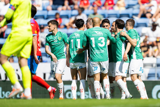 Jönköpings Södras Taylor Silverholt jublar med