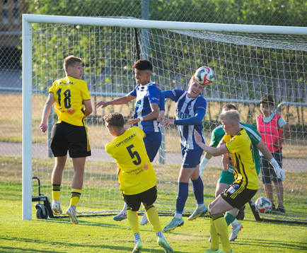 IFK Hässleholms André Gustafson nickar i matchen i division 2 mellan IFK Hässleholm och IFK Trelleborg i Hässleholm 8 juni 2023.