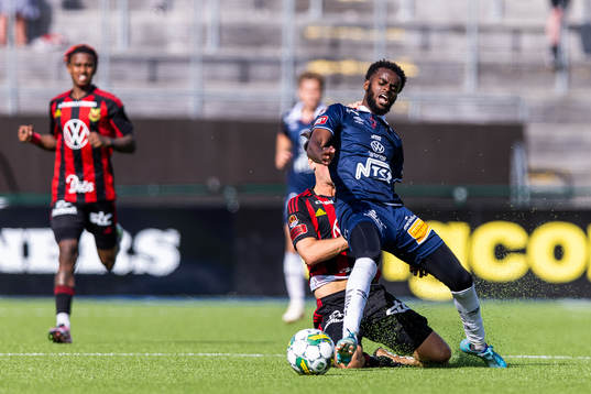 Örgrytes Mubaarak Nuh och Östersunds Cesar Weilid