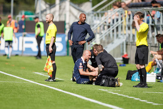 Örgrytes Jonathan Drott får vård