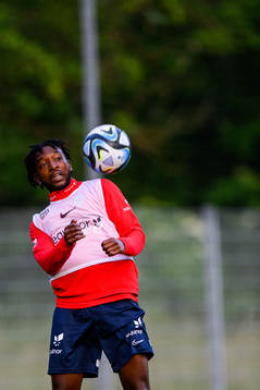 Warren Kamanzi of the Norwegian under-21 national football team at a training session