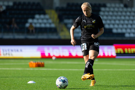 Häckens Julie Blakstad