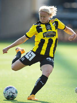 Häckens Julie Blakstad  fotbollsmatchen i Damallsvenskan