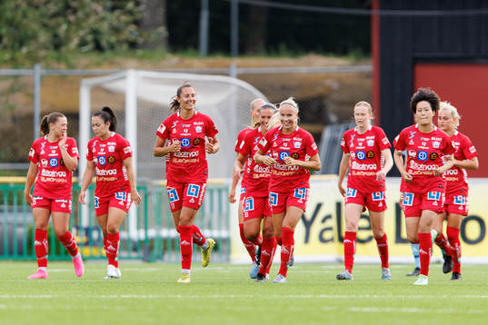 Linköpings Nellie Karlsson jublar efter 0-1
