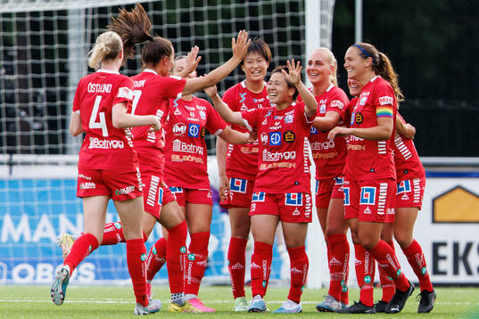 Linköpings Yuka Momiki jublar efter 1-4