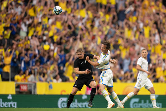 Ben Waine of New Zealand and Hjalmar Ekdal of Sweden