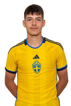 Arvin Kia poserar för ett porträtt