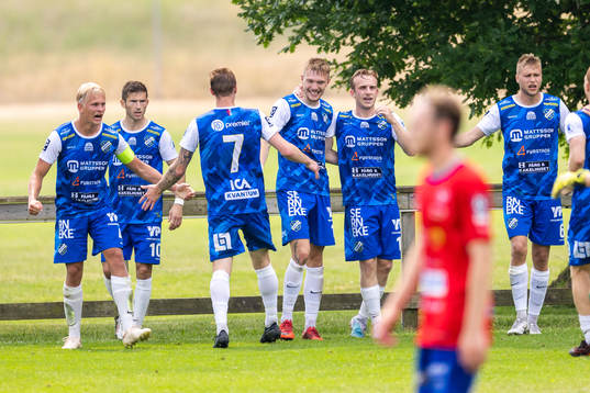 Oddevolds spelare jublar