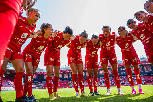 Rikke Bogetveit Nygard, Cecilie Redisch Kvamme, Amanda