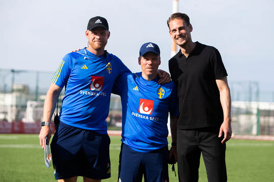 Goalkeeper coach Linus Kandolin, assistant coach Viktor