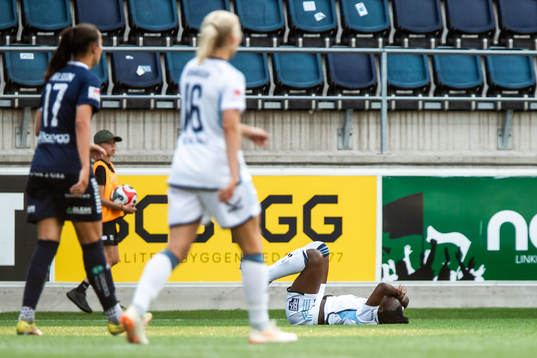 Djurgårdens Flavine Mawete Musolo har ont