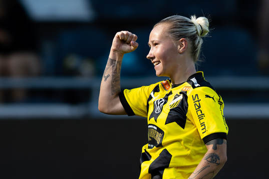 Häckens Marika Bergman Lundin jublar efter 3-0
