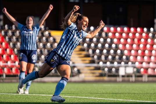 Djurgårdens Tilde Lindwall jublar efter 1-0