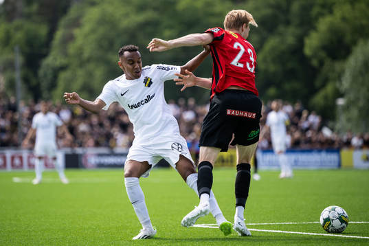 AIKs Bilal Hussein och Brommapojkarnas Tim Waker