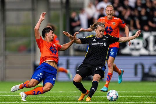 Bjørn Martin Kristensen of Aalesund and Santeri Leevi Oliver Väänänen of Rosenborg