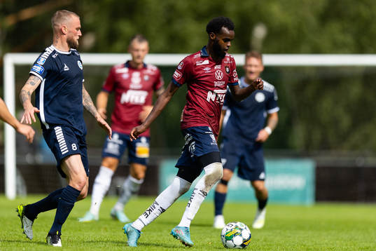 Utsiktens Alexander Faltsetas och Örgrytes Mubaarak Nuh