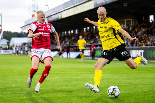 Kalmars Axel Lindahl och Mjällbys Viktor Gustafson