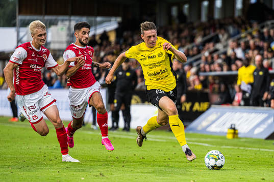 Mjällbys Elliot Stroud och Kalmars Noah Shamoun och Rony