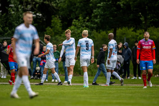 Helsingörs Rasmus Dupont Lindén jublar efter 0-1