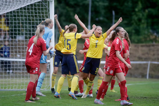 Sveriges Alice Broman jublar